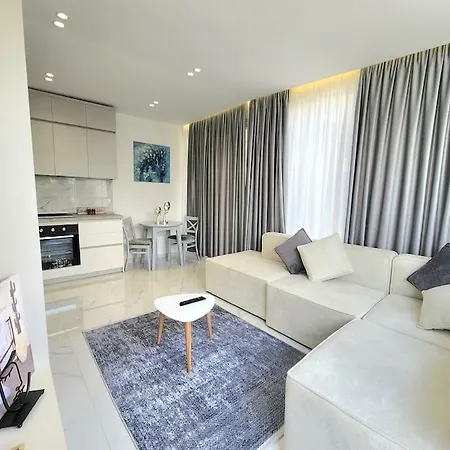 Penthouse With A City View Tirana Exterior photo